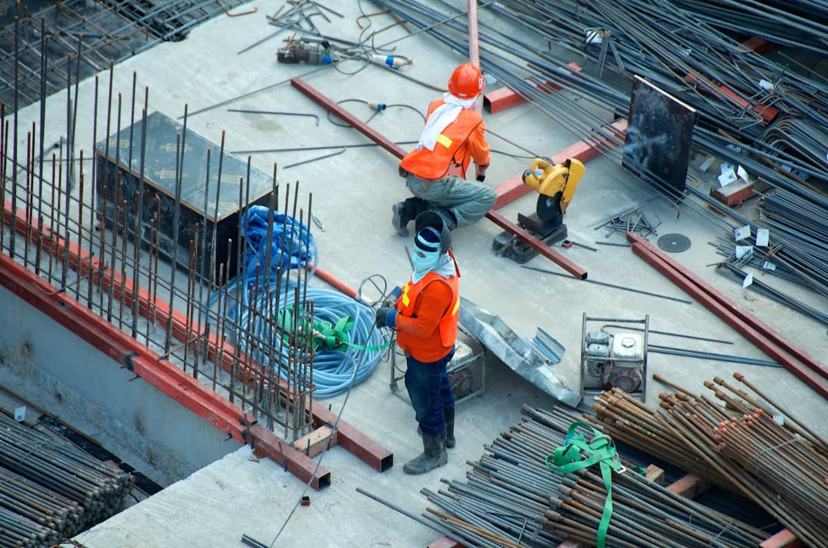 How to Hire a Contractor in Indiana: 7 Things to Check Before You Sign