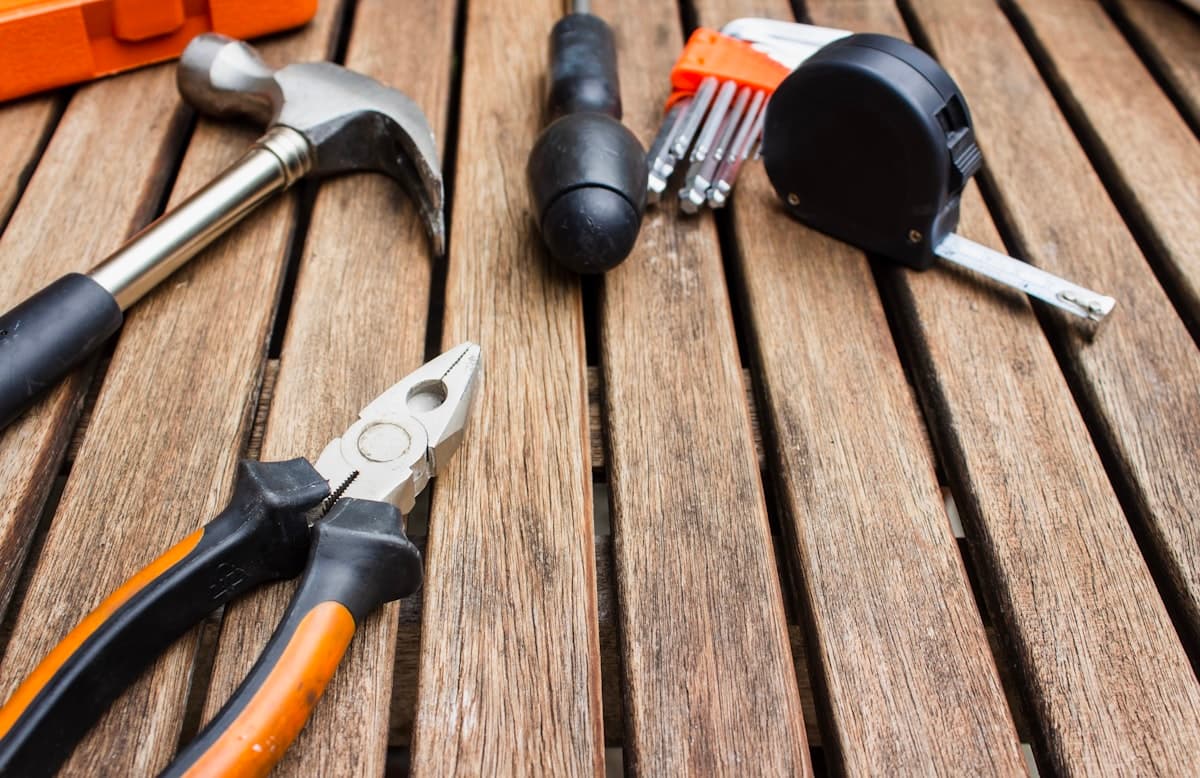 How to Find a Good Contractor in Cincinnati: Ohio Licensing, Red Flags, and Verified Pros