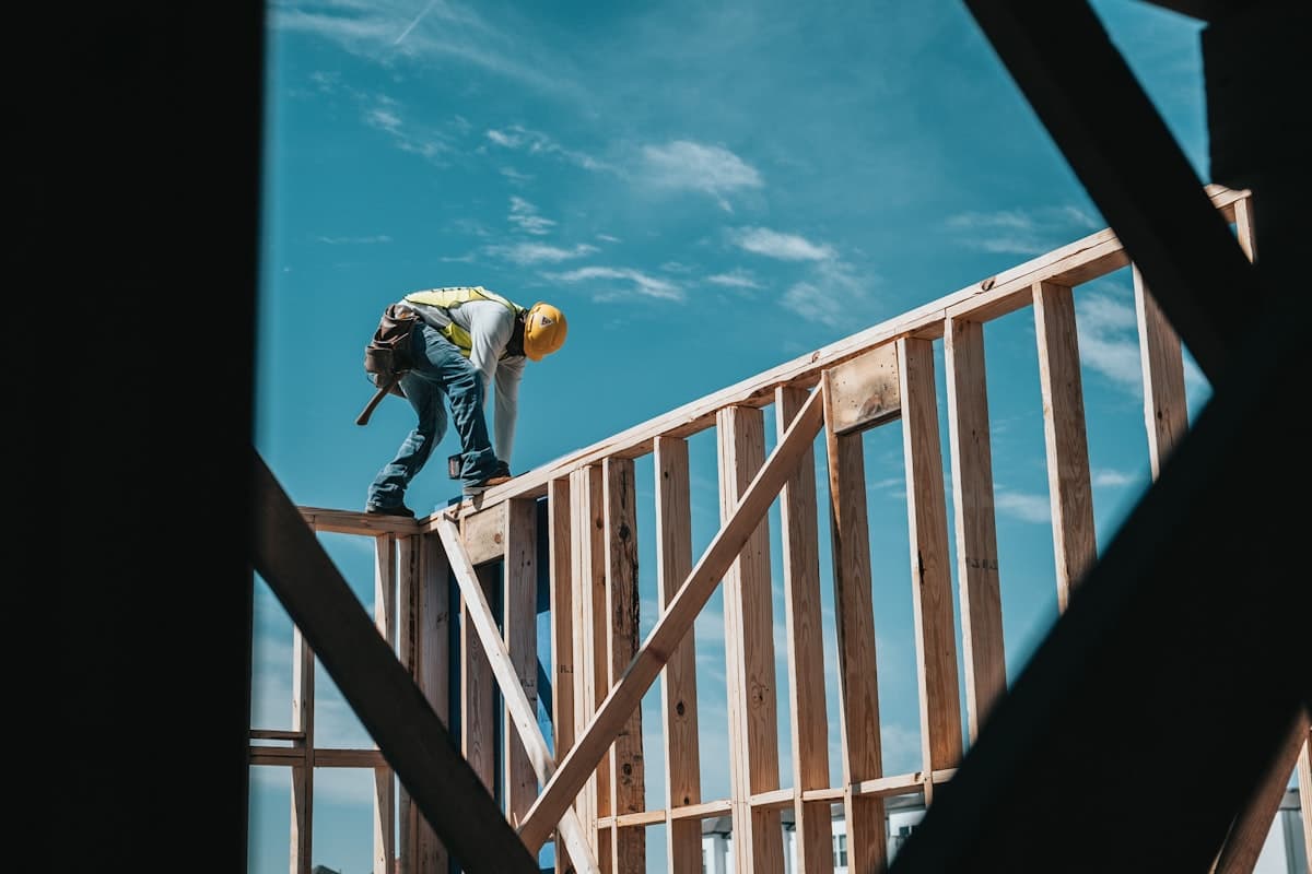 10 Contractor Quote Red Flags: Use Our Checker Before You Sign