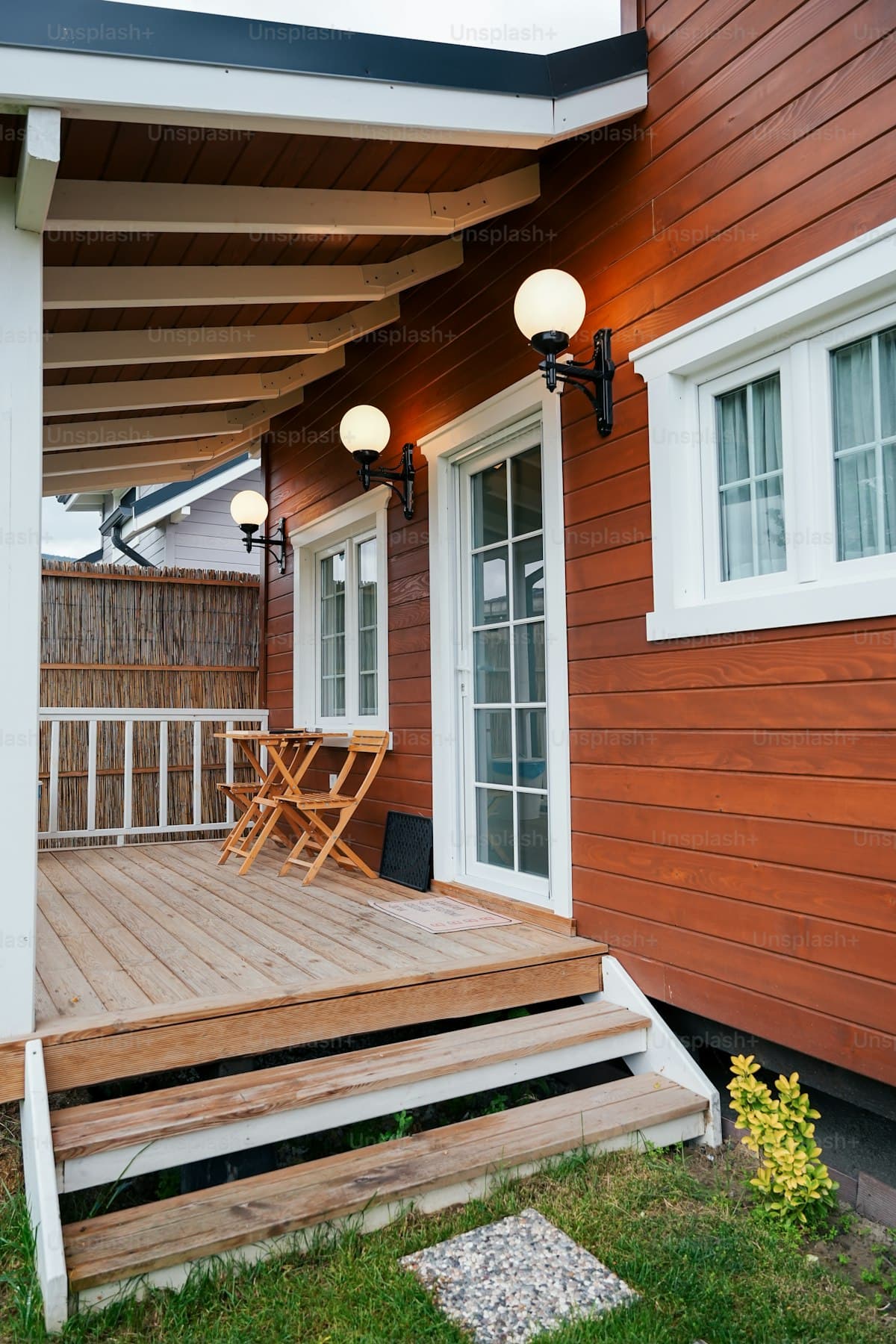 Deck Materials Guide 2025: Wood vs. Composite vs. PVC