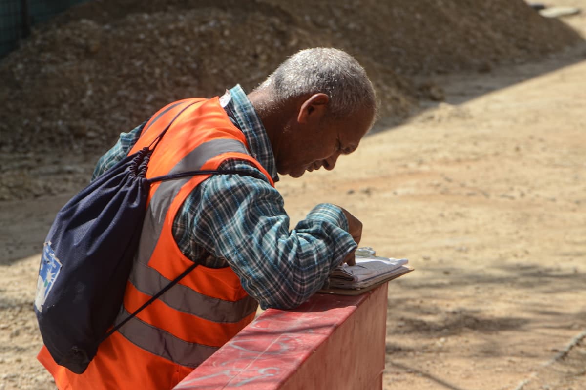 How to Hire a Contractor in Missouri: 7 Things to Check Before You Sign