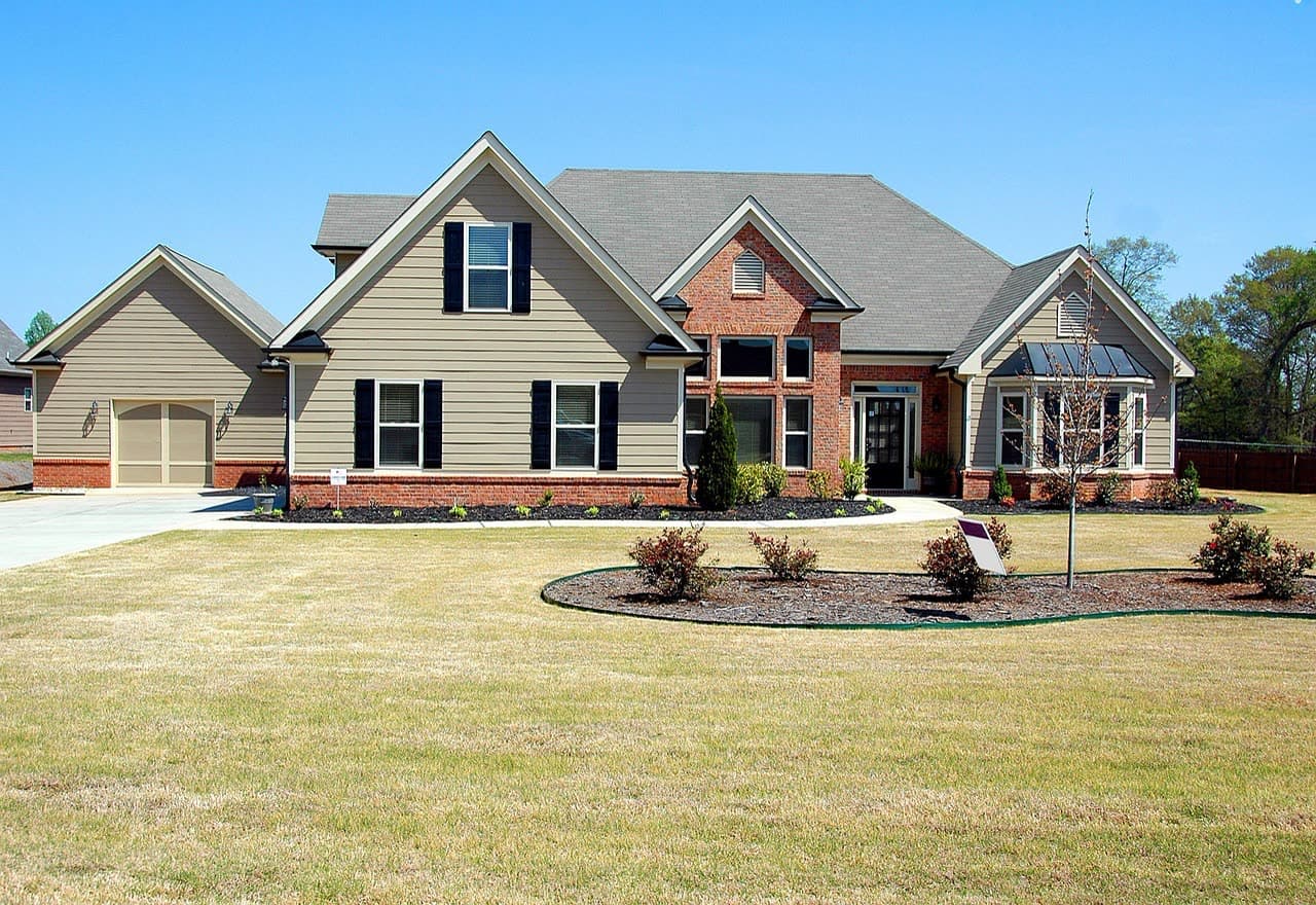 Remodel vs. Move in the Midwest: The 2026 Cost Breakdown