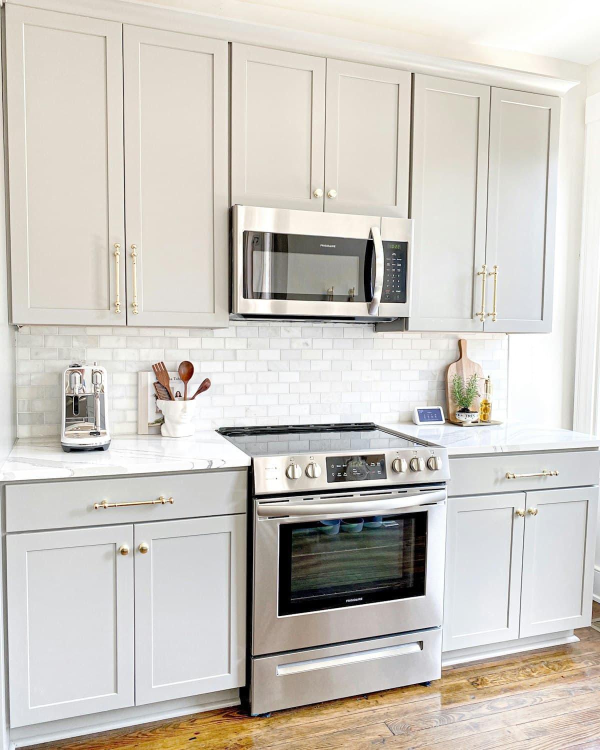 2025 St. Louis Kitchen Trends: Mid-Century Warmth Returns